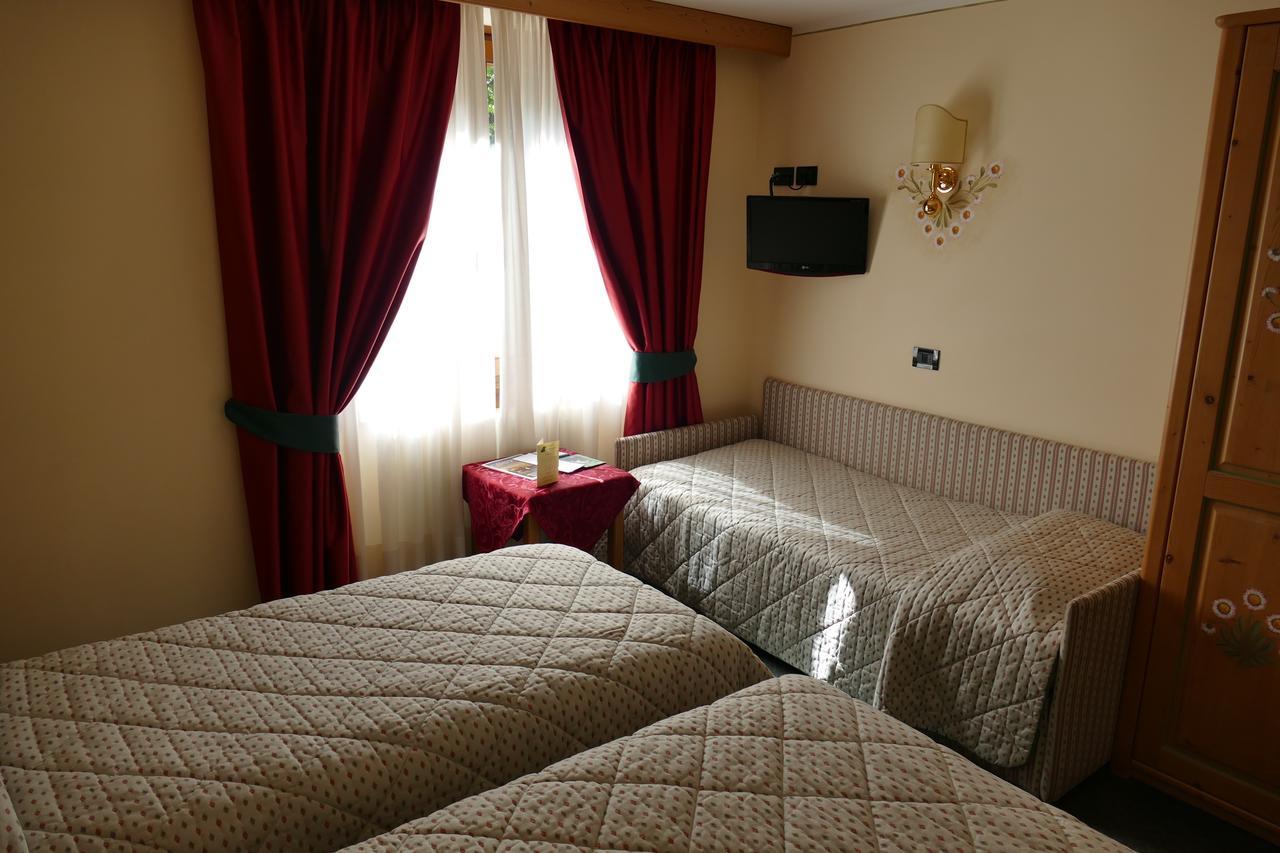 Hotel Garni La Montanara Madonna Exteriör bild